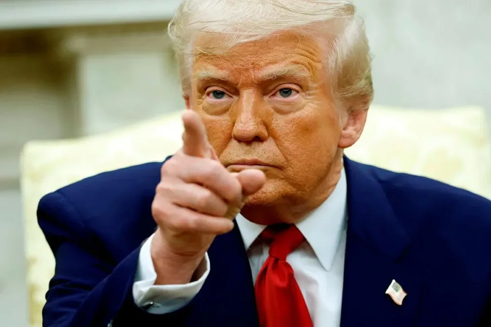 Após Irã negar, Trump diz que negociações ocorrem "agora mesmo"
