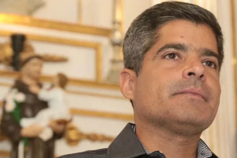 União Brasil oficializa ACM Neto como candidato ao governo da Bahia
