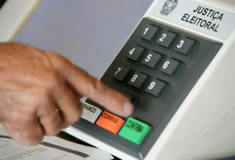 Eleitores do Acre nas eleições de 2026 com avanço da biometria, segundo dados atualizados do TSE.