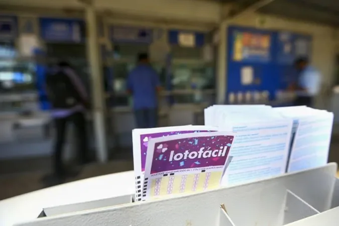 Veja o resultado da Lotofácil 3744 sorteada hoje (24/7)