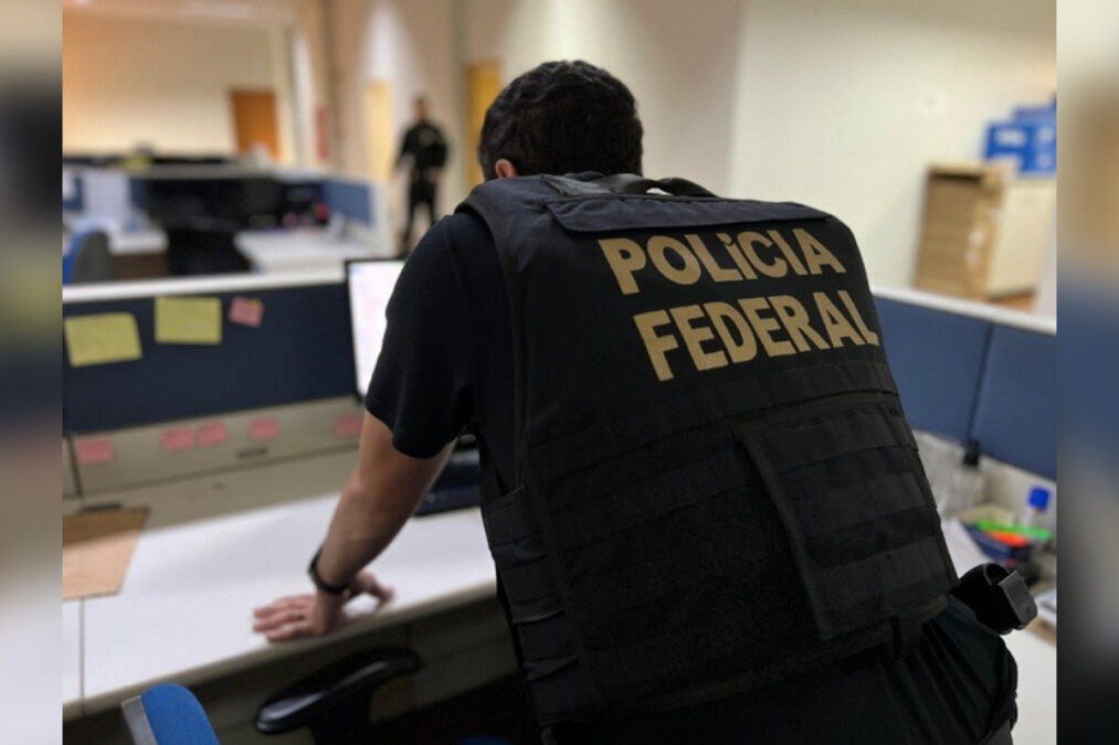 Polícia Federal realiza operação contra anúncios falsos que usam imagem do governo