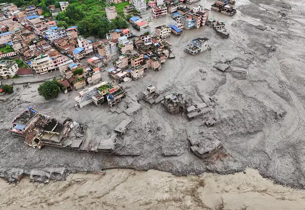 Avalanche no Nepal e Tibete deixa 362 mortos e quase 1.500 desaparecidos