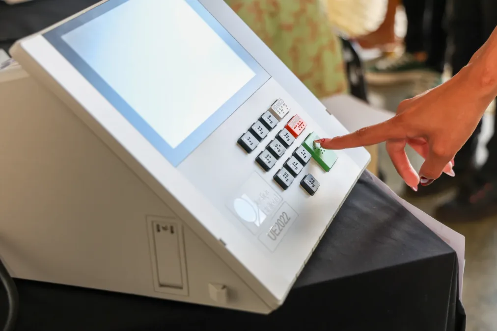 Prazo para registro de candidaturas nas eleições 2026 termina neste sábado (15)