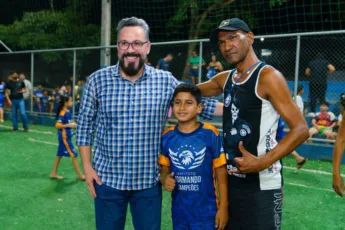 Baixada da Sobral passa a contar com Escolinha Léo Moura viabilizada por recursos de Alan Rick.