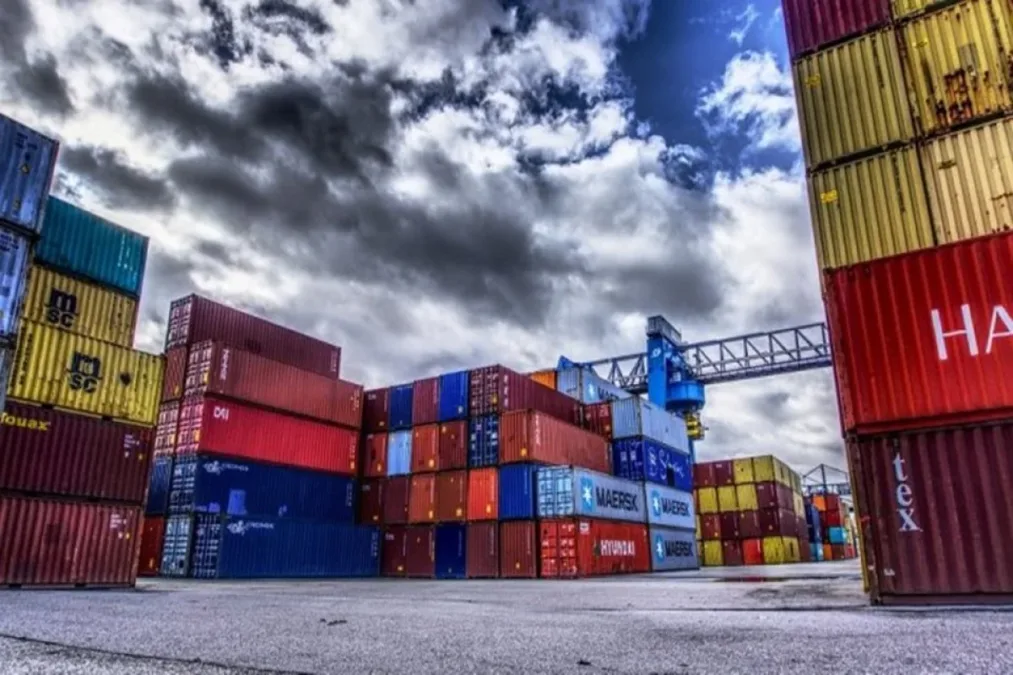 Balança comercial brasileira registra superávit de US$ 7,1 bilhões em julho de 2026