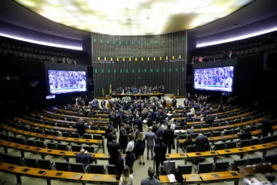 Após recesso, Congresso retoma trabalhos nesta semana com esforço concentrado.