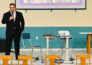 Agosto Lilás em Sena Madureira leva combate à violência contra a mulher para escola