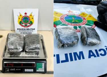 Celular, carregador e porções de drogas apreendidos durante revista no presídio de Sena Madureira.