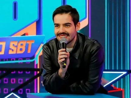 João Silva celebra um ano no SBT e comemora crescimento de audiência