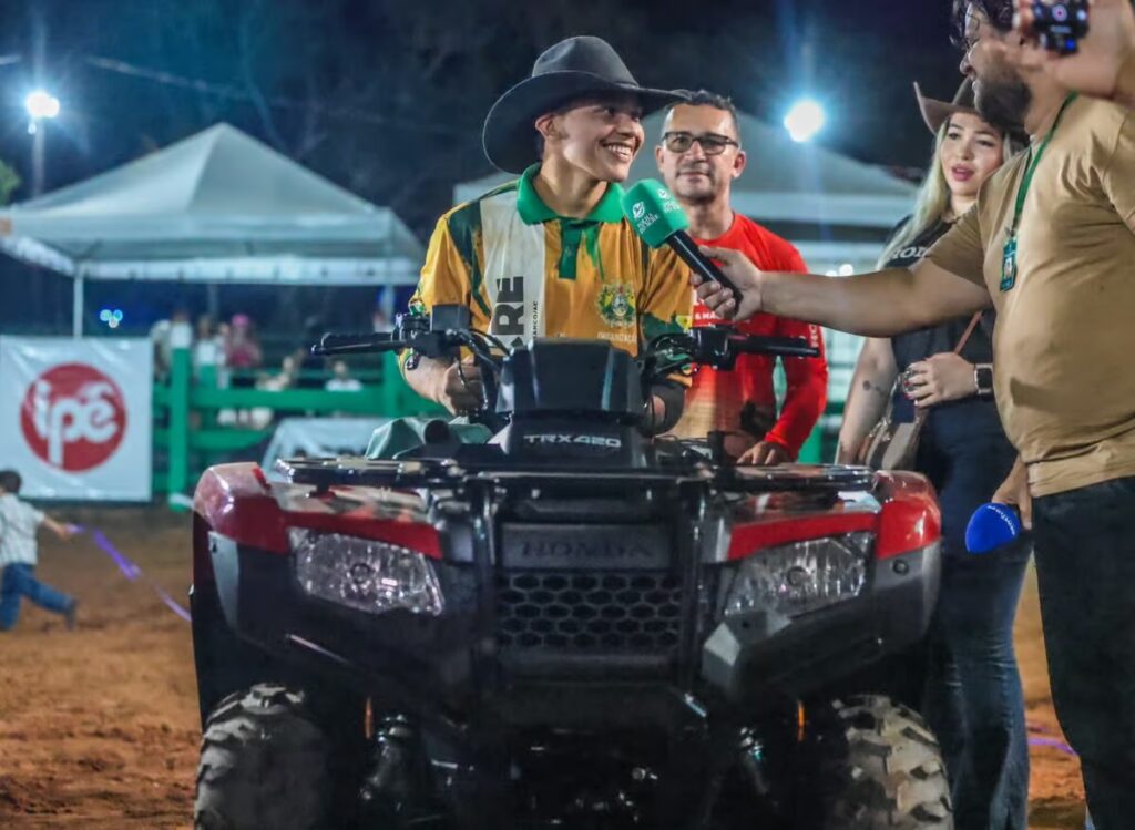 Raul Wanglei vence o rodeio da Expoacre 2026 e garante vaga em Barretos.