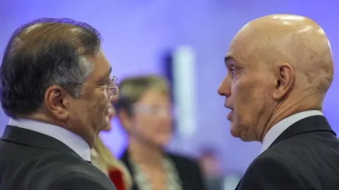 Dino e Moraes defendem rediscutir diploma obrigatório para jornalistas no Brasil