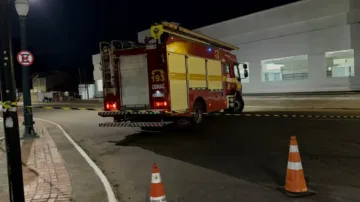 Homem ameaça se jogar da ponte e mobiliza PM e Bombeiros em Rio Branco.