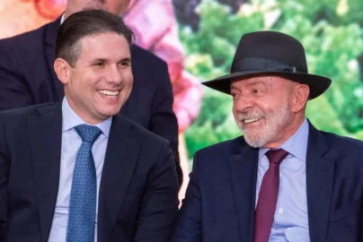Hugo Motta declara apoio à reeleição de Lula em 2026
