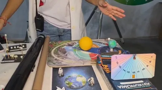 Ifac apresenta experimentos de eletricidade, astronomia e matemática na Expoacre 2026.