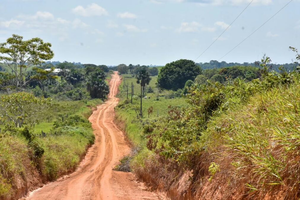 Nos ramais de Rodrigues Alves, o trabalho do Deracre acompanha mudanças na vida dos moradores