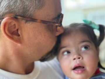 Filha de Juliano Cazarré é internada no CTI e esposa do ator explica diagnóstico