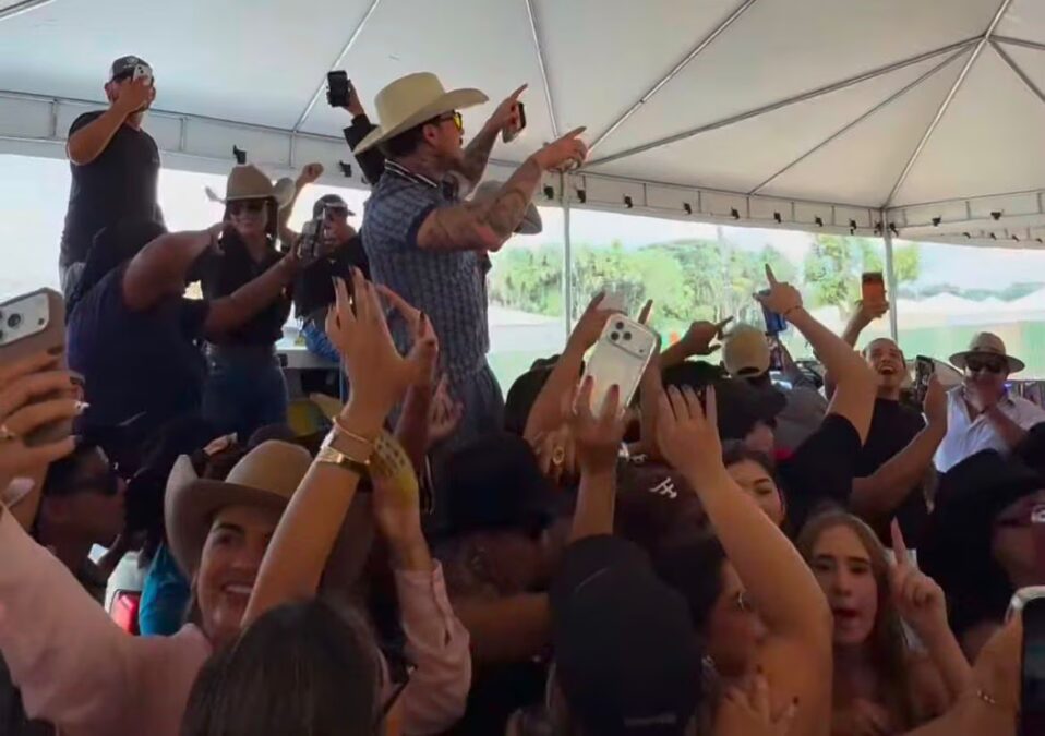 MC Daniel na cavalgada da ExpoTarauacá agita público no Acre