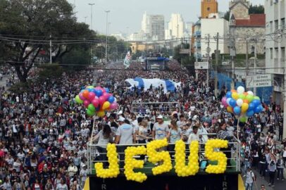 Marcha para Jesus em Cruzeiro do Sul durante manifestação religiosa.