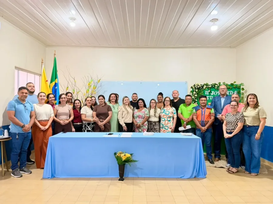Prefeitura reúne Fórum Municipal de Educação para elaborar novo plano educacional em Sena Madureira