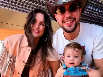 Acampada em Barretos, Rafa Kalimann avalia festa com a filha e exalta Nattan