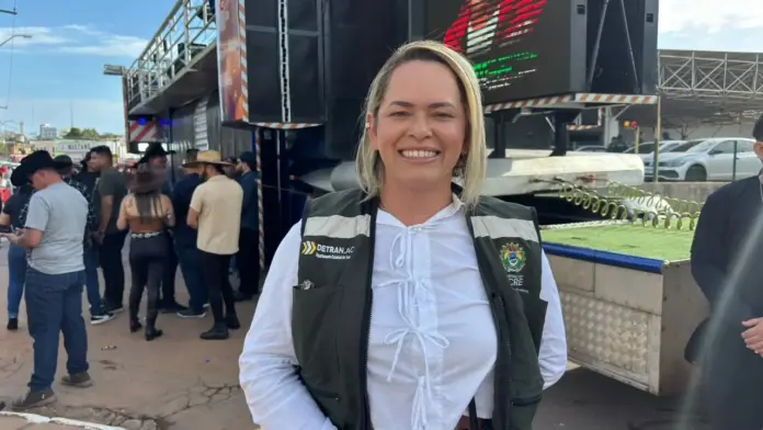Presidente do Detran reforça alerta contra álcool e direção na Cavalgada da Expoacre 2026.