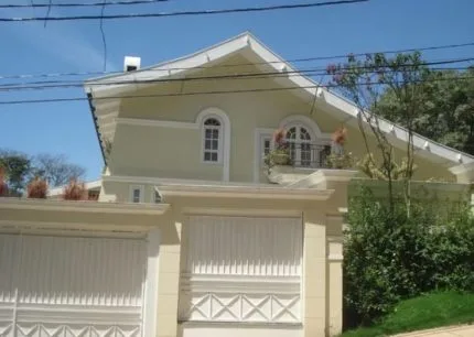 PM é acionada após suspeita de invasão à mansão onde viveu Silvio Santos em SP