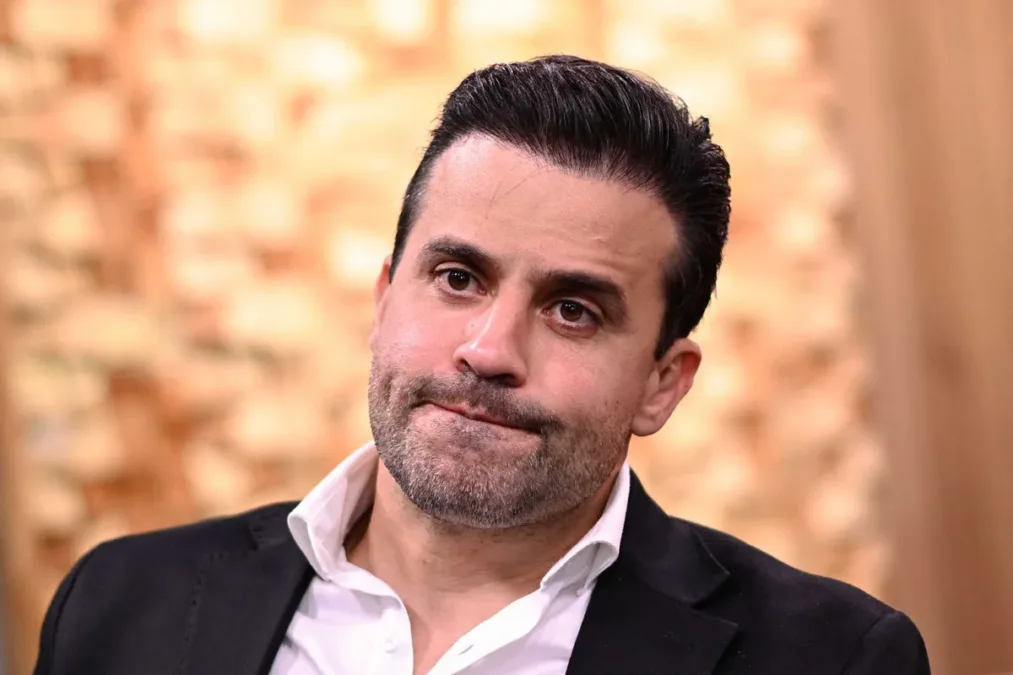 Adversários desconfiam que Flávio pode credenciar Marçal para debate