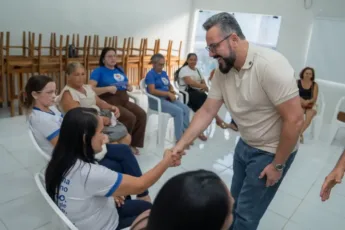 Alan Rick visita APAA de Cruzeiro do Sul e anuncia investimentos para pessoas com autismo