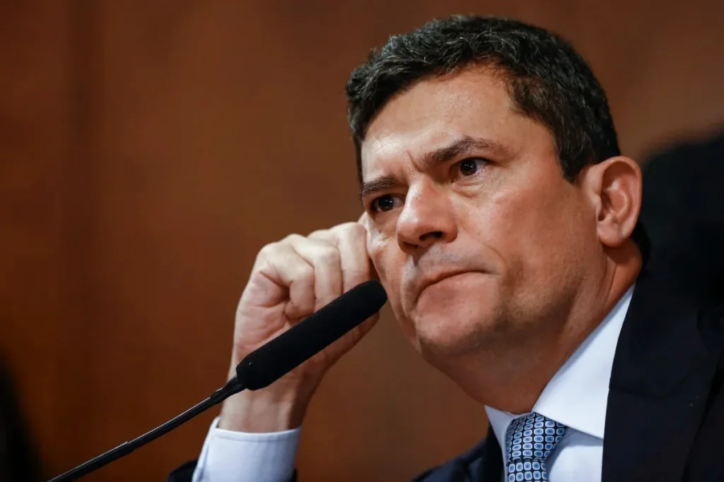 Ao disputar governo do PR, Moro declara 34% menos bens do que em 2022