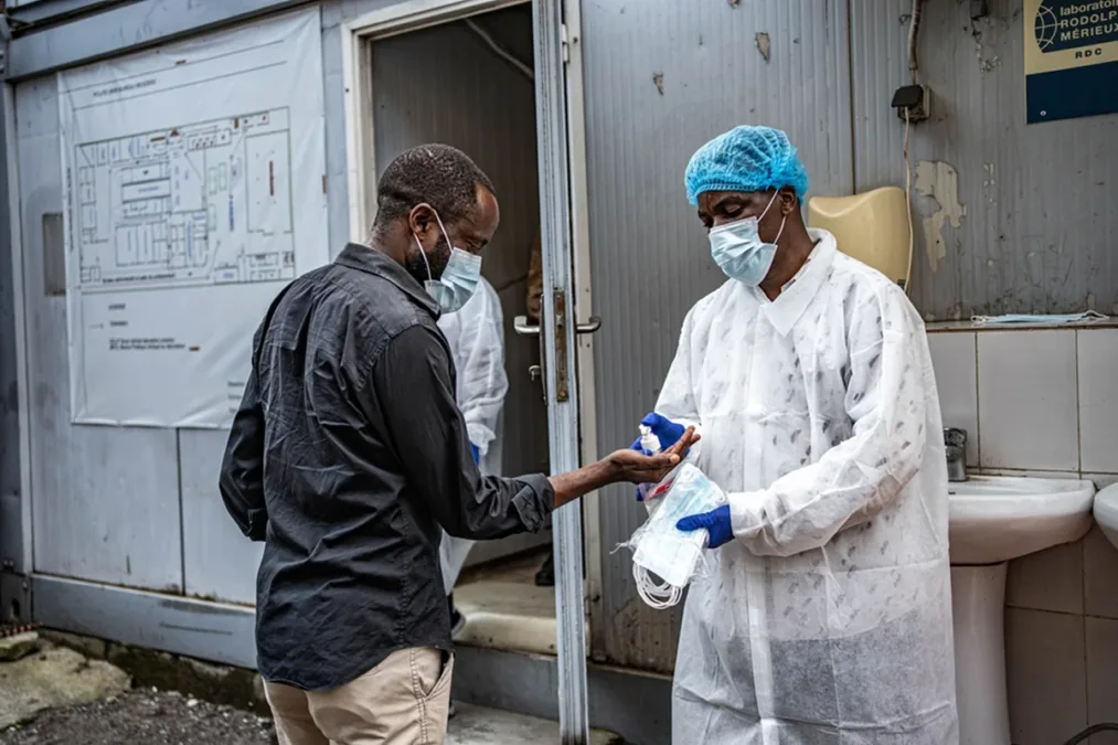 Após 42 dias sem novos casos, OMS declara Uganda livre de ebola