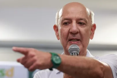 Arruda declara R$ 830 mil; vice de sua chapa registra R$ 26,2 milhões