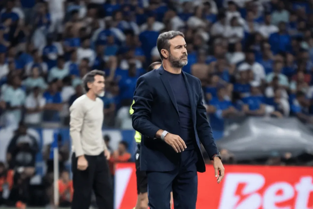 Arthur Jorge avalia empate com Atlético-MG: "O Cruzeiro foi dominador"