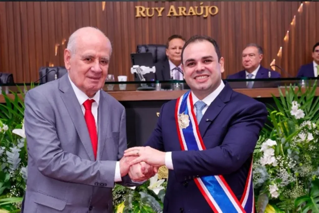 Atual governador, Cidade anuncia manter Corrêa na vice no Amazonas