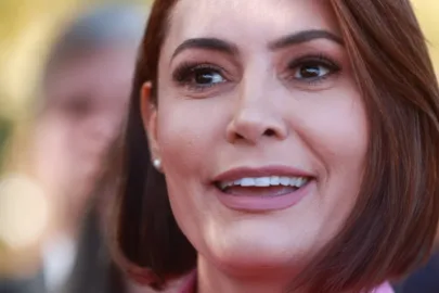 Bolsonaristas querem que Michelle faça ao menos 2 viagens na eleição