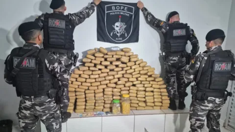 BOPE apreende 188 kg de drogas e quase 4 mil comprimidos de ecstasy em Rio Branco.