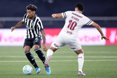 Botafogo e Fluminense ficam no empate em clássico pelo Brasileirão