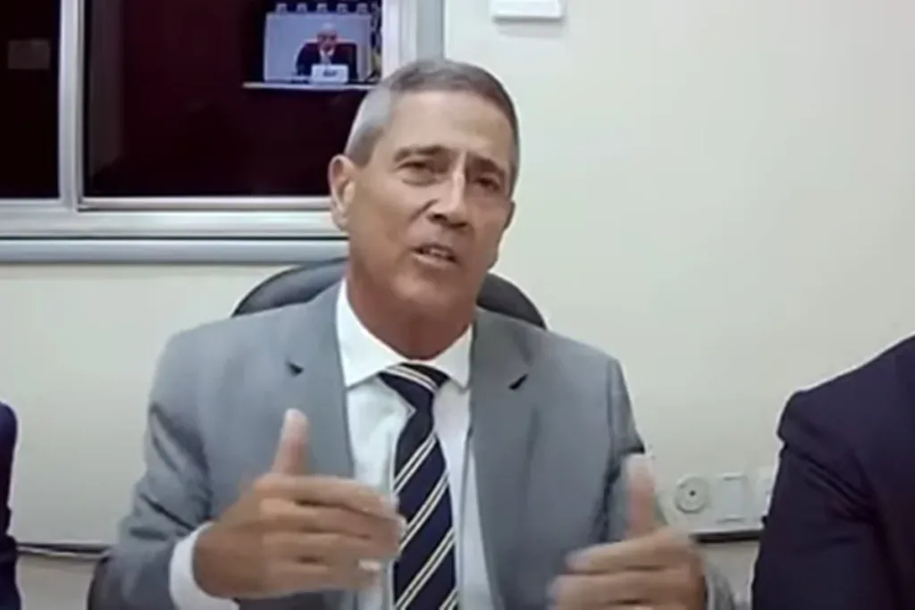 Braga Netto é chamado a depor em caso de desvio de armas do Exército