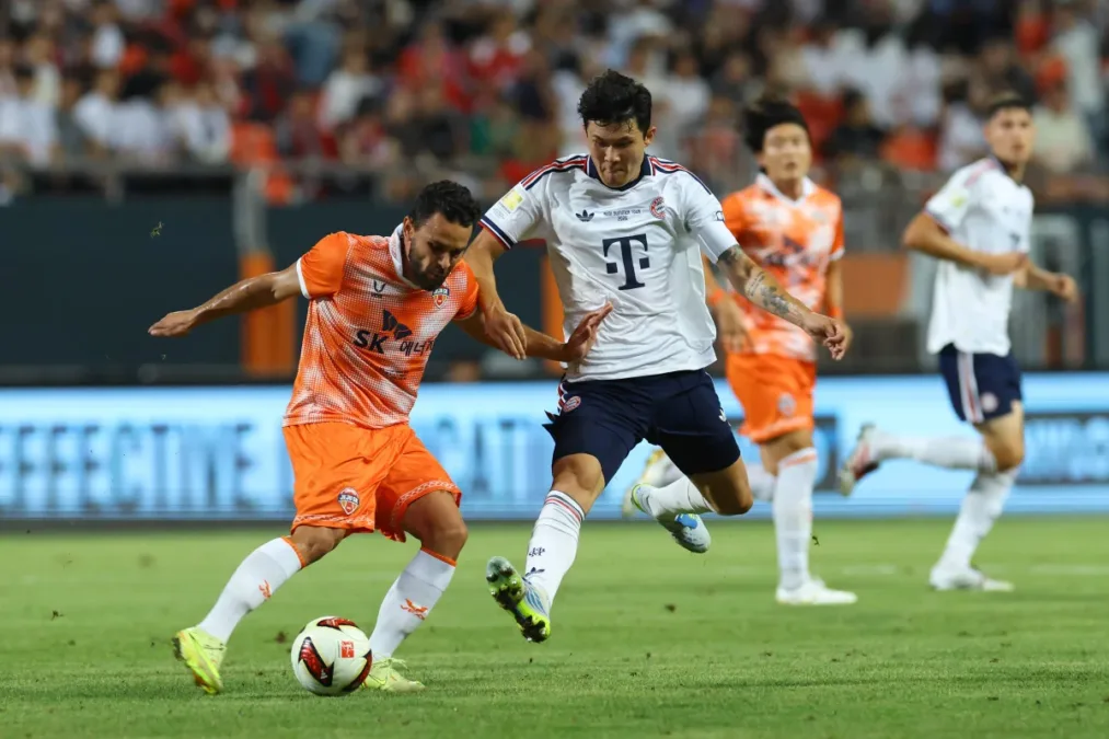 Brasileiro do Jeju dá lambreta e assistência em jogo contra o Bayern