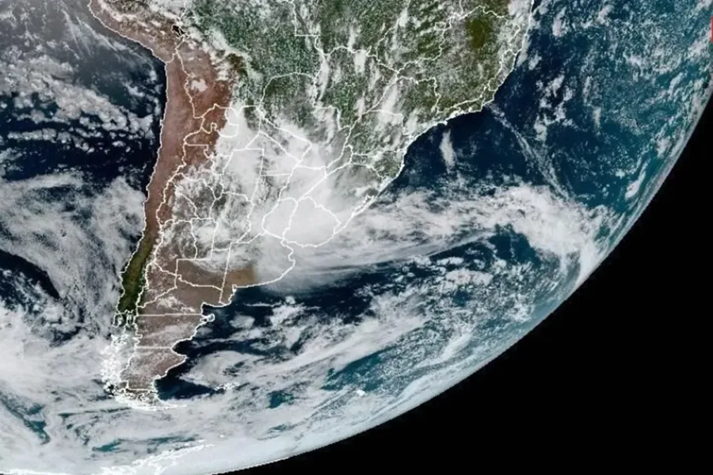 Ciclone-bomba se despede e MG pode ter calor de 38° C no fim de semana