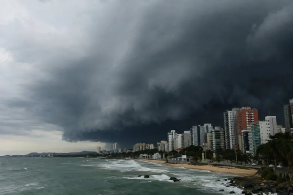 Ciclone-bomba: ventos de até 110 km/h deixam Sul e Sudeste sob alerta