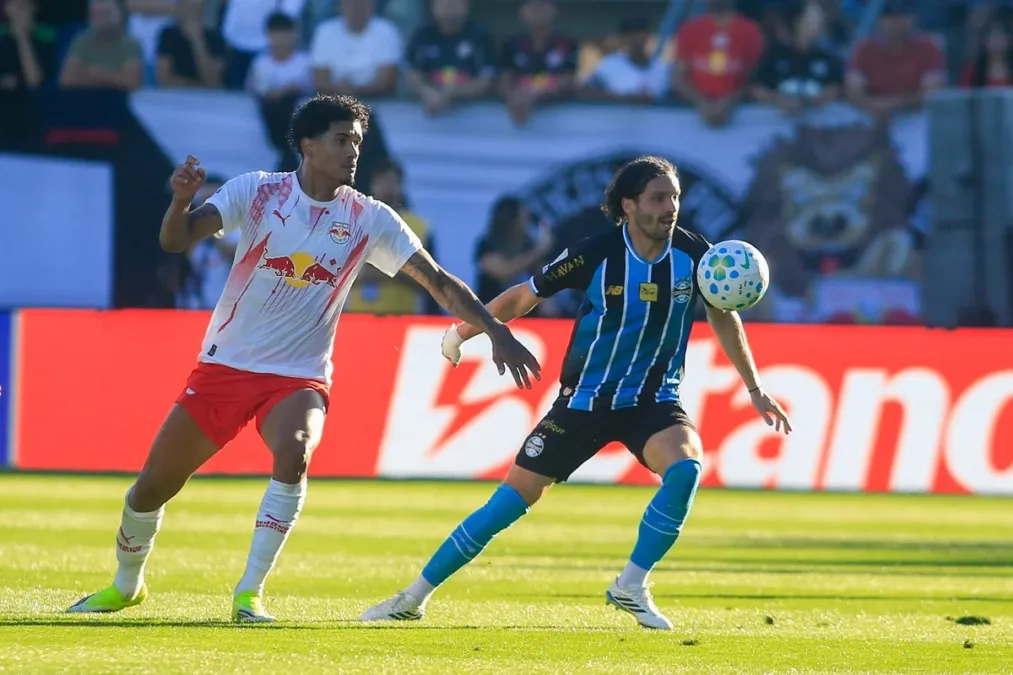 Com gol nos acréscimos, Bragantino vence o Grêmio pelo Brasileirão