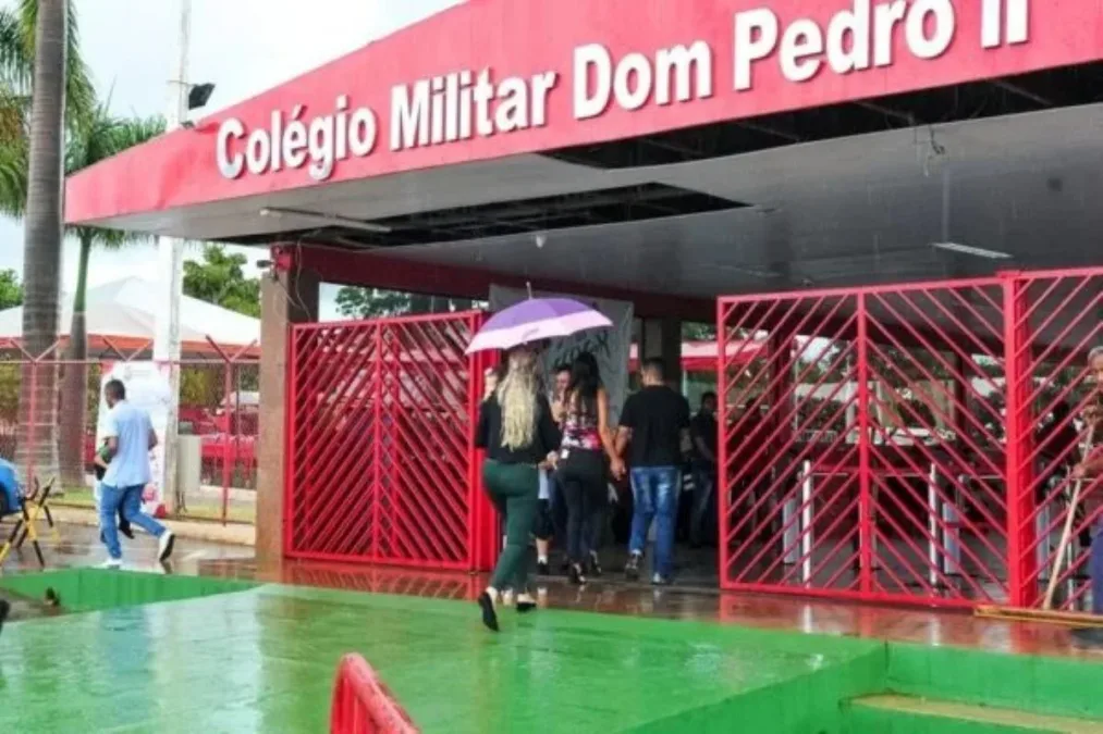Comandante de colégio militar é transferido após agressão de aluno