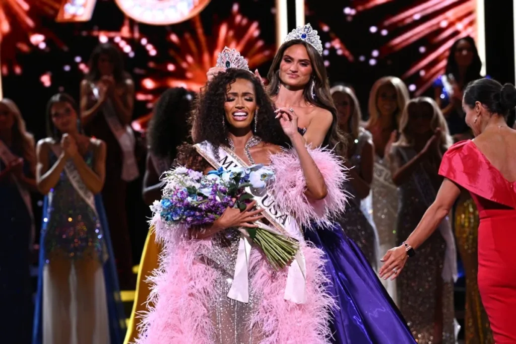 Conheça Justus Kelley, primeira mãe a ser coroada Miss Universe USA