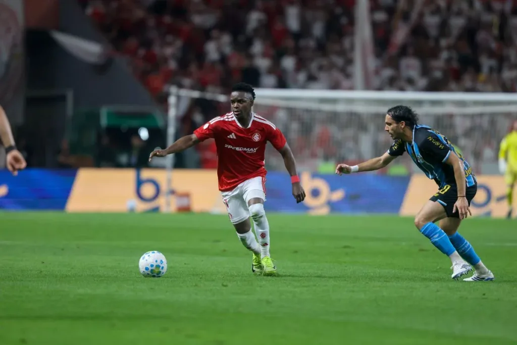 Copa do Brasil: Grêmio e Internacional não saem 0 x 0 no Beira-Rio