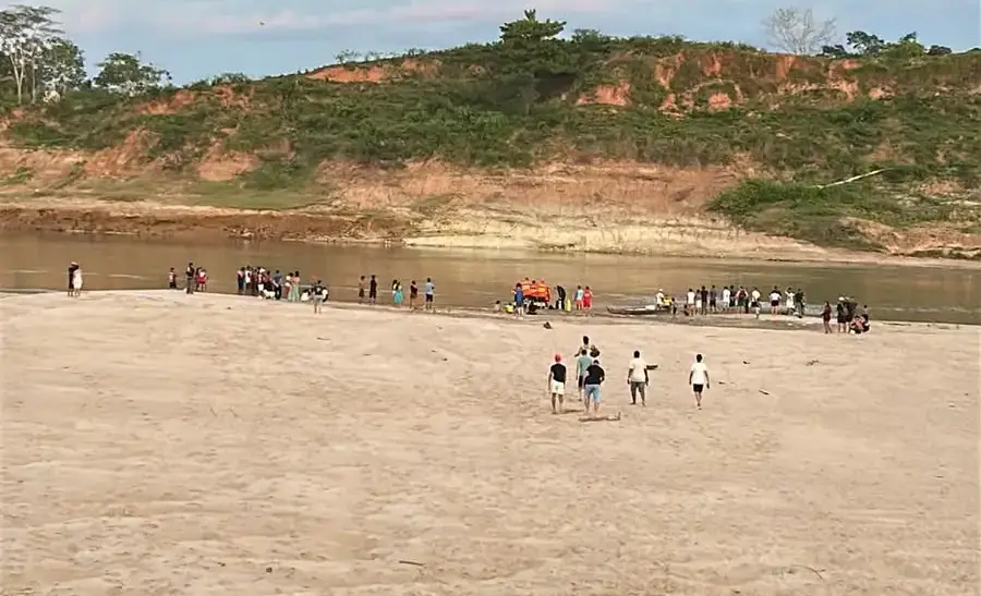 Duas crianças desaparecem no Rio Juruá em Cruzeiro do Sul; bombeiros fazem buscas