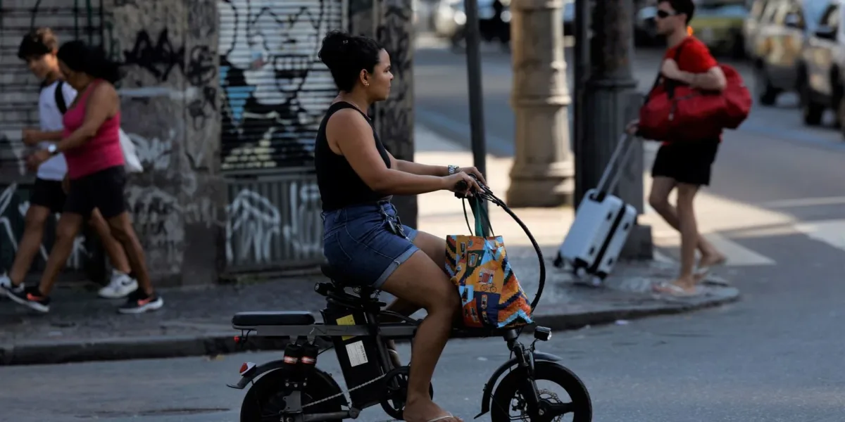 Fenômeno das bikes elétricas é tema do Caminhos da Reportagem