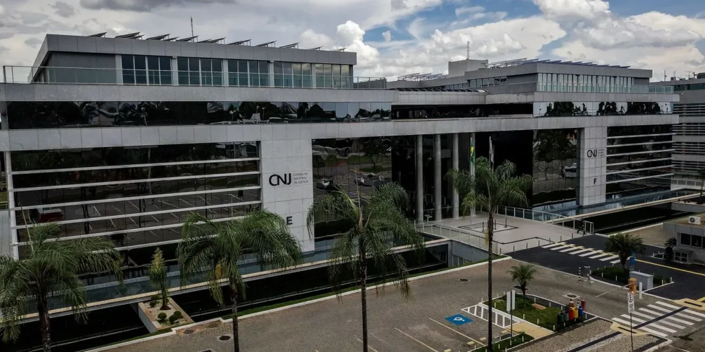 CNJ acaba com aposentadoria compulsória como punição máxima para juiz