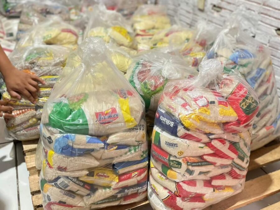 Alimentos arrecadados na Expoacre são entregues a comunidades e instituições de acolhimento