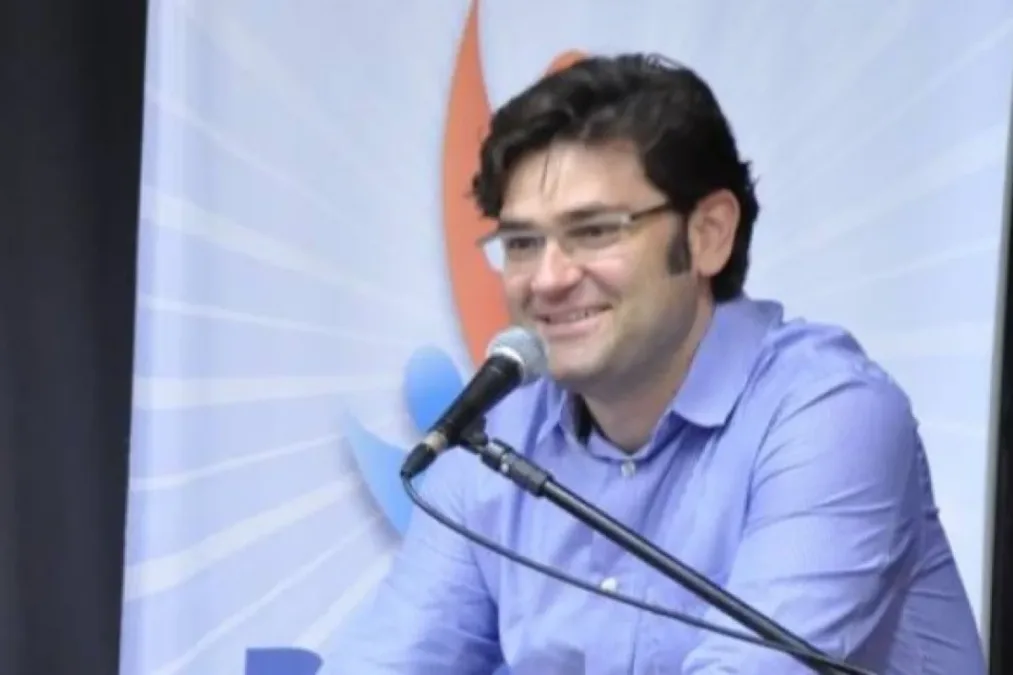 Duda Lima sobre papel na campanha de Flávio: “Marqueteiro não é notícia”