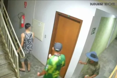 Dupla acusada de esquartejar e esfaquear morador de rua vai a júri